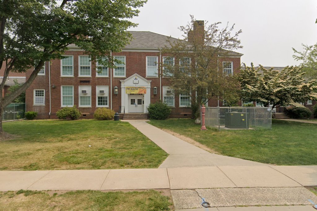 Dewitt D Barlow School