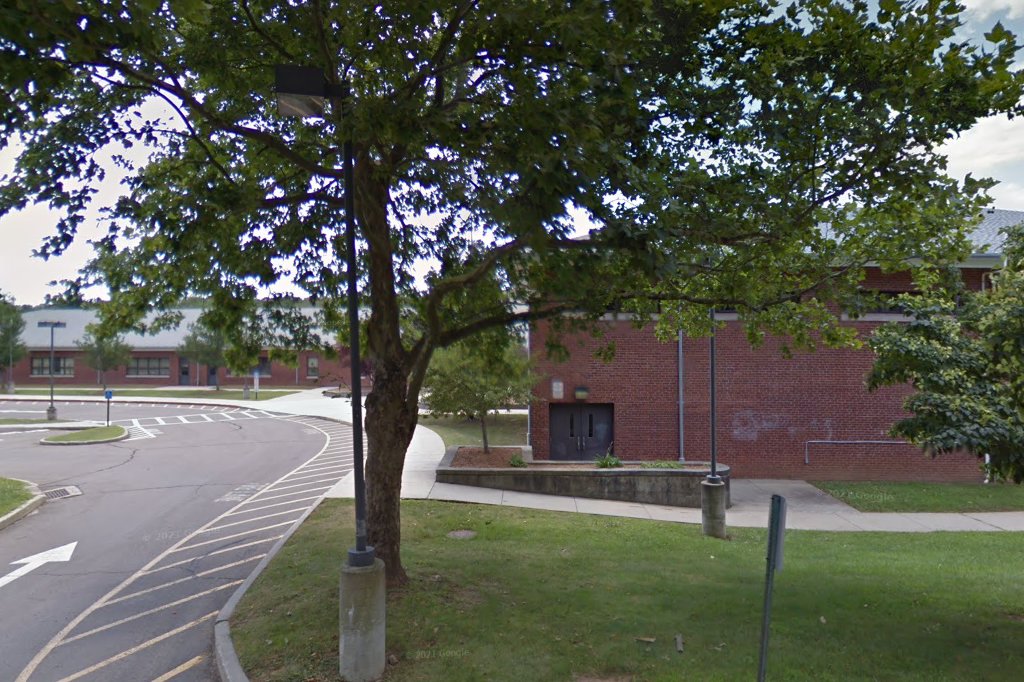 Guilford Lakes School