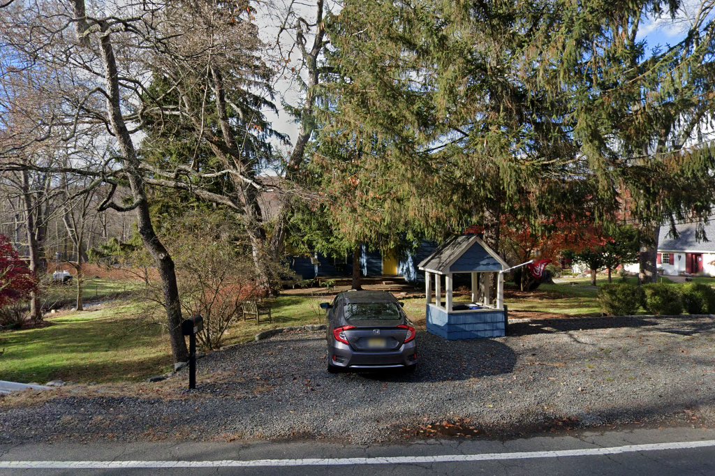 Lily Pond Country Day School