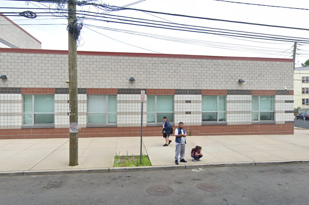 Elliott St School