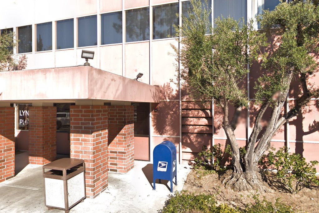 Lynn Oaks Pharmacy