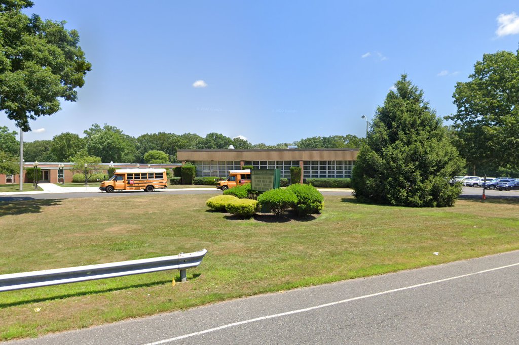 Land O Pines School