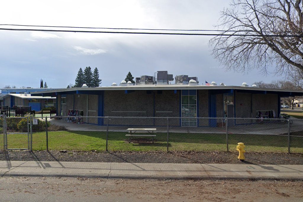 Neal Dow Elementary School