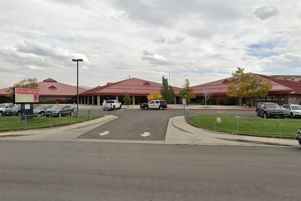 Pau-Wa-Lu Middle School