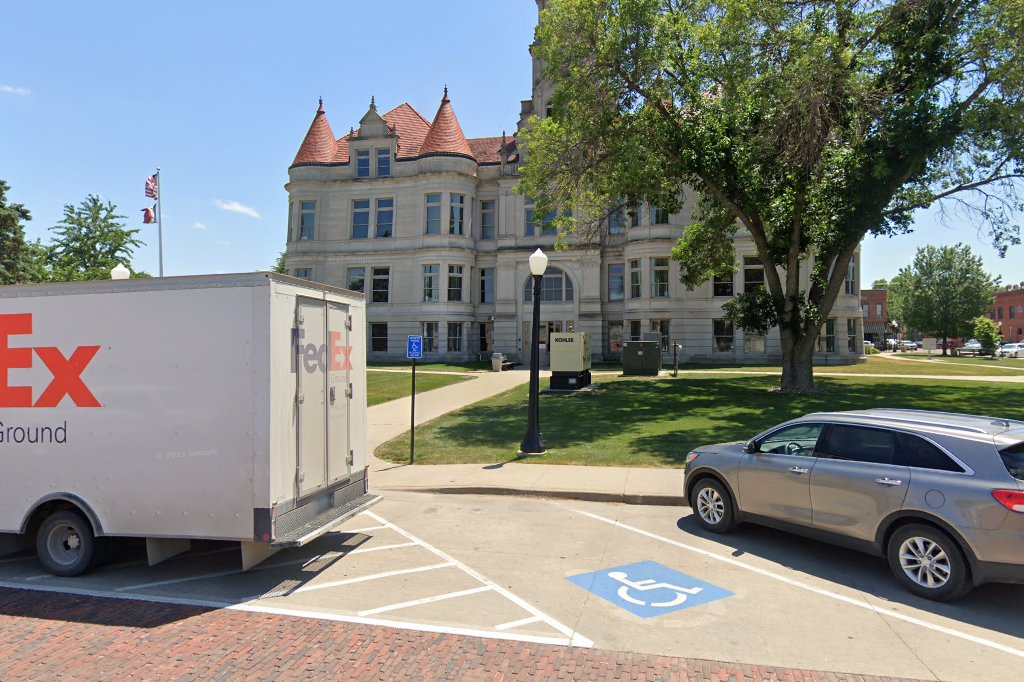 Adel Circuit Court
