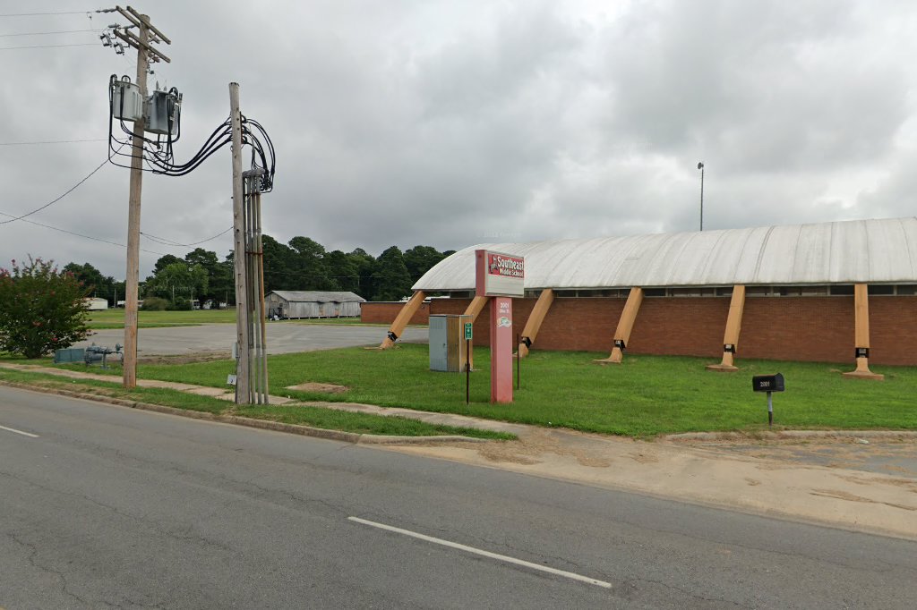 Pine Bluff Public School
