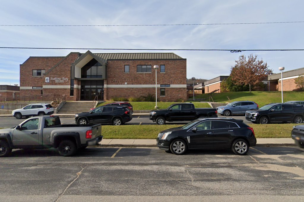 Leelanau Montessori Public School Academy