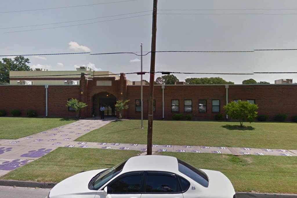 Dumas Junior High Cafeteria