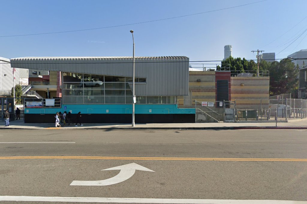 Miguel Contreras Learning Complex School
