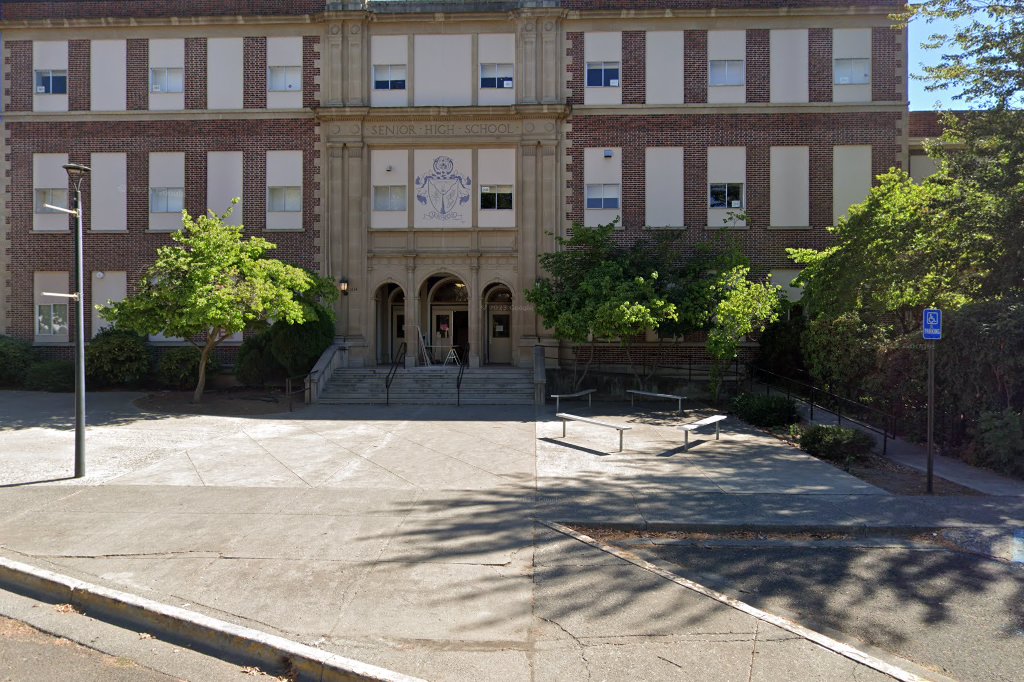 Lewiston Senior High School