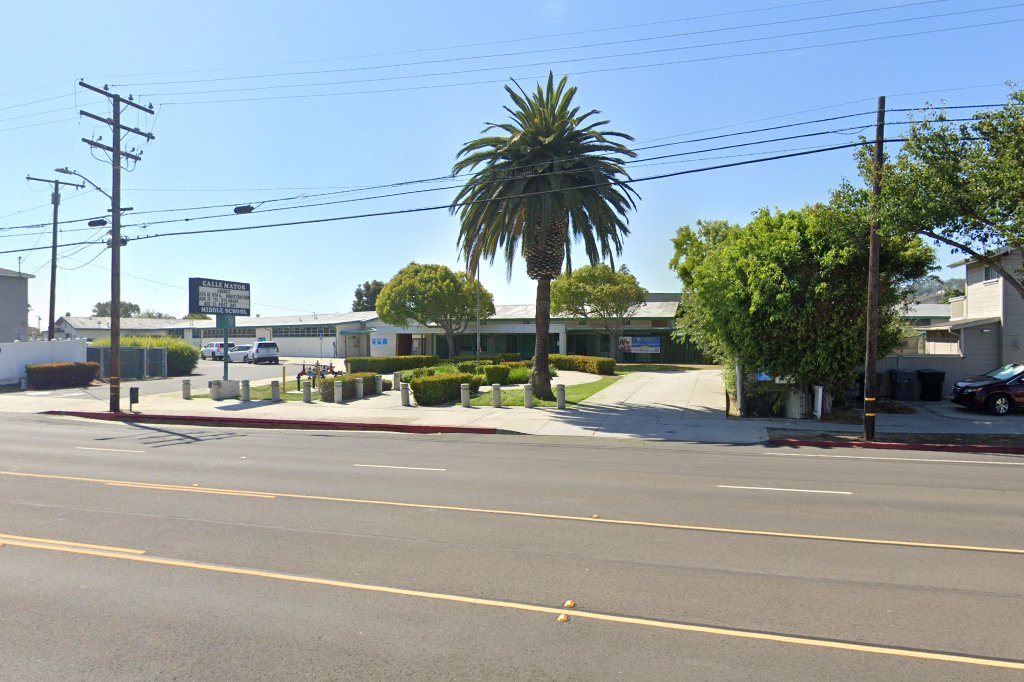Calle Mayor Middle School