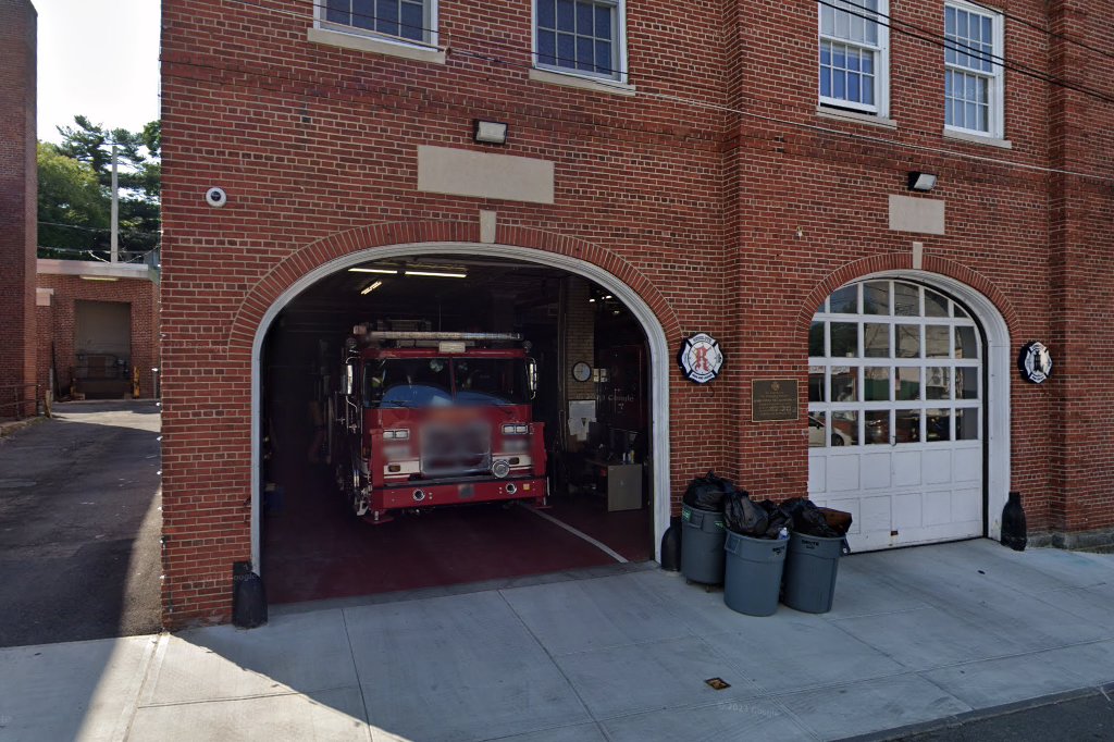 Dobbs Ferry Village Court