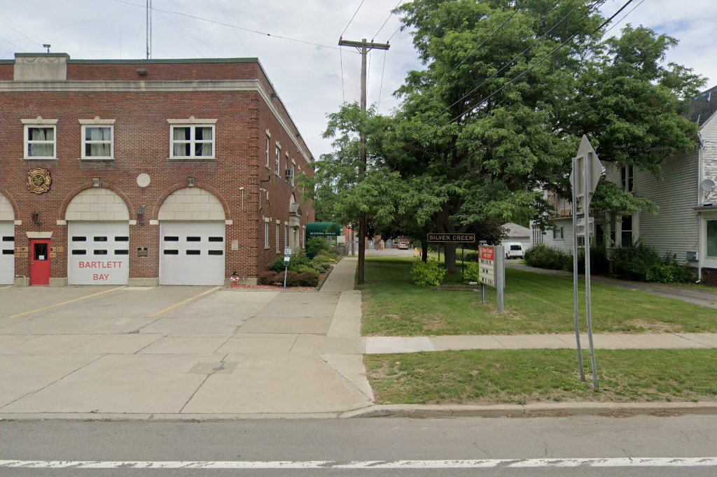 Silver Creek Village Court