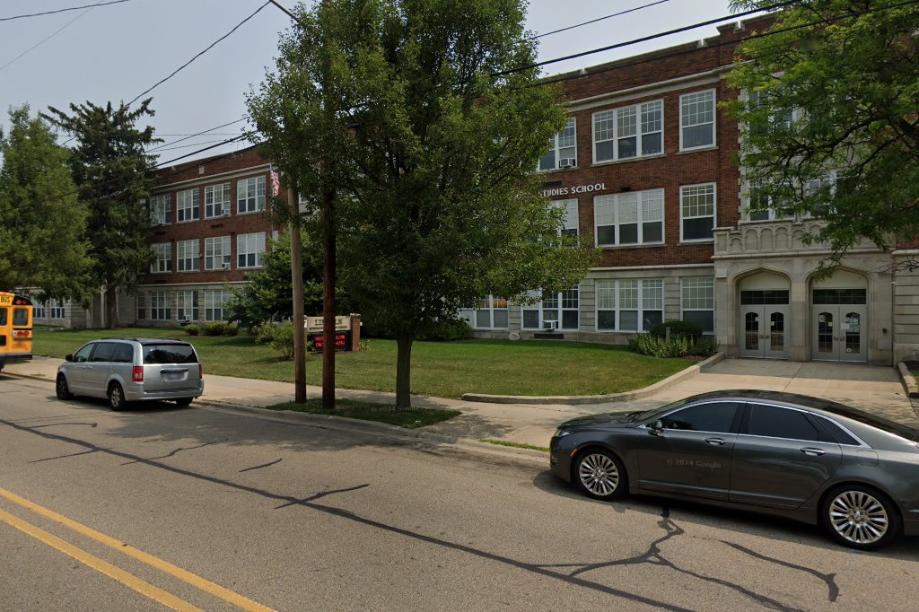 Lincoln International Studies School