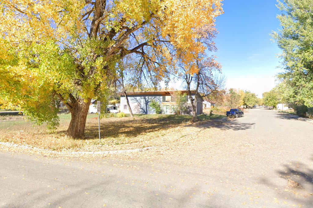 Lodge Grass 7-8 School