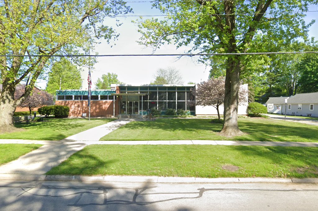 Schultz-Holmes Memorial Library