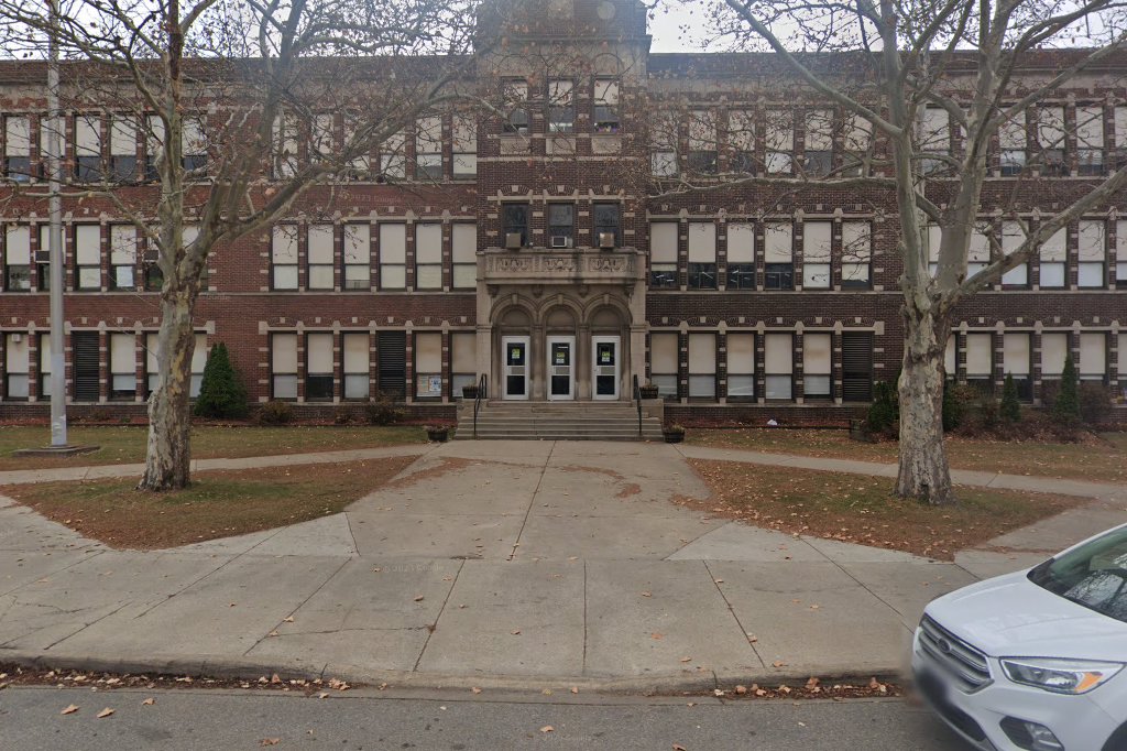 Salina Intermediate 4 - 8 School