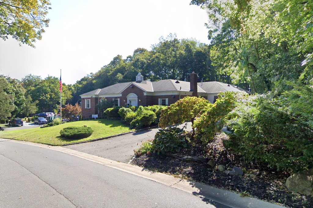 Flower Hill Village Court