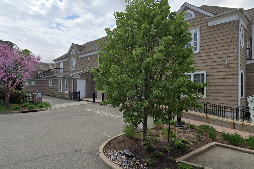 East Williston Village Court