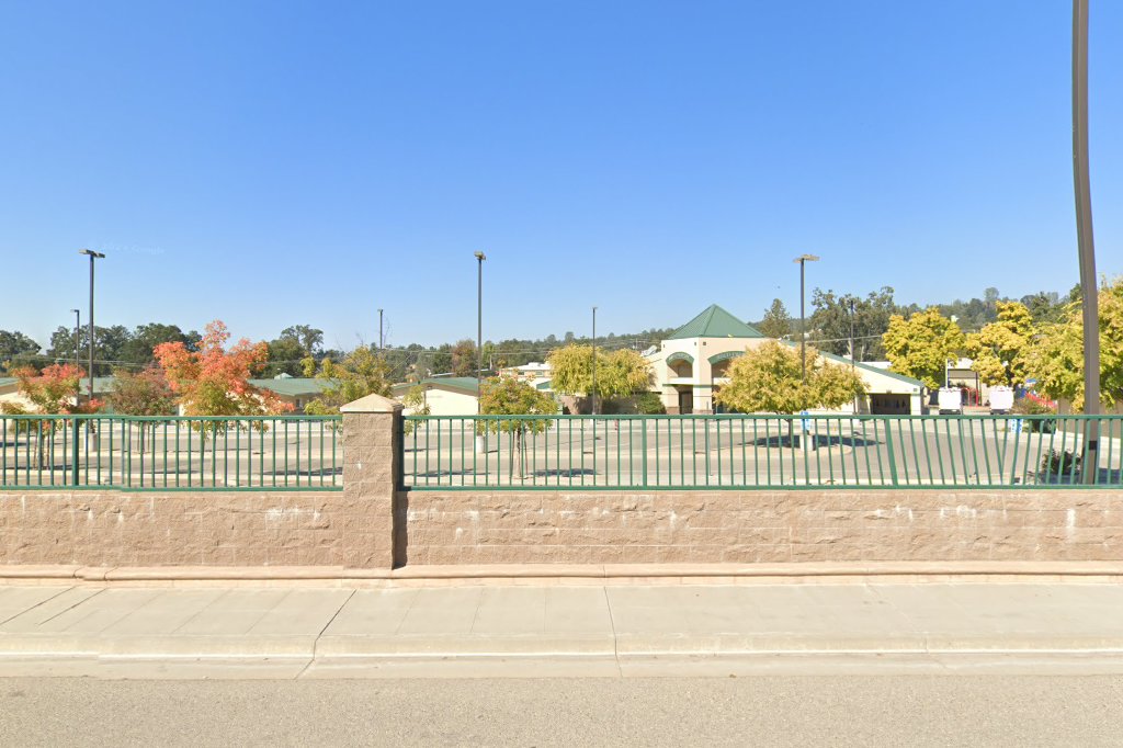 Oakhurst Elementary School