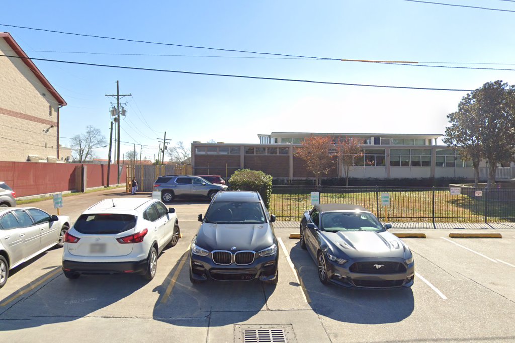 Bissonet Plaza Elementary School
