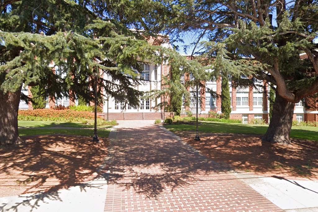 San Mateo High School