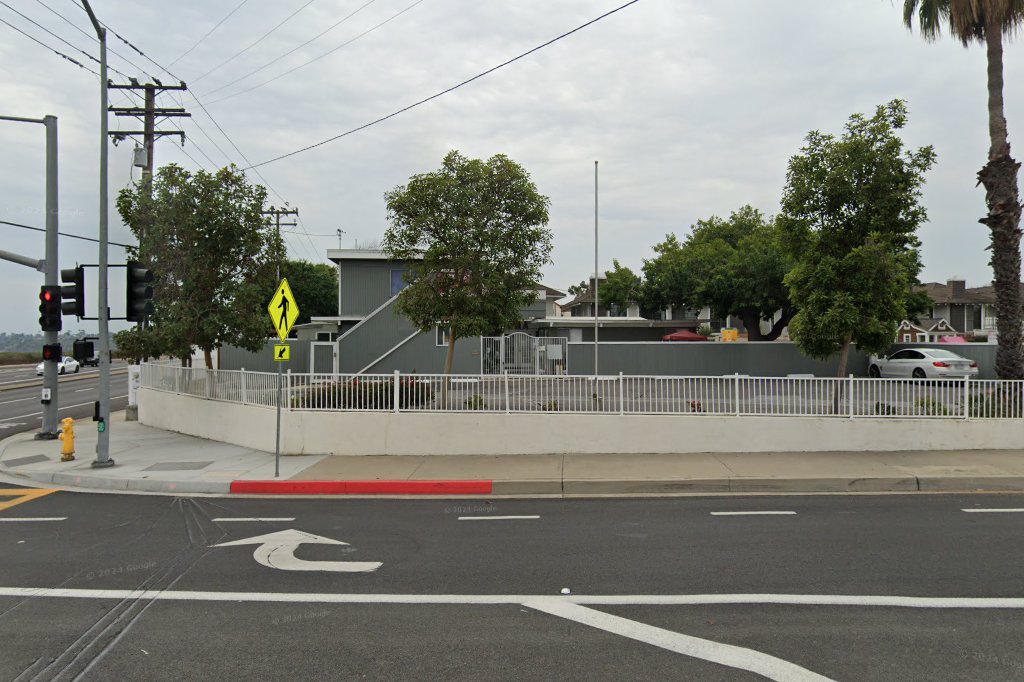 Newport Beach Elementary: Christian Montessori Academies