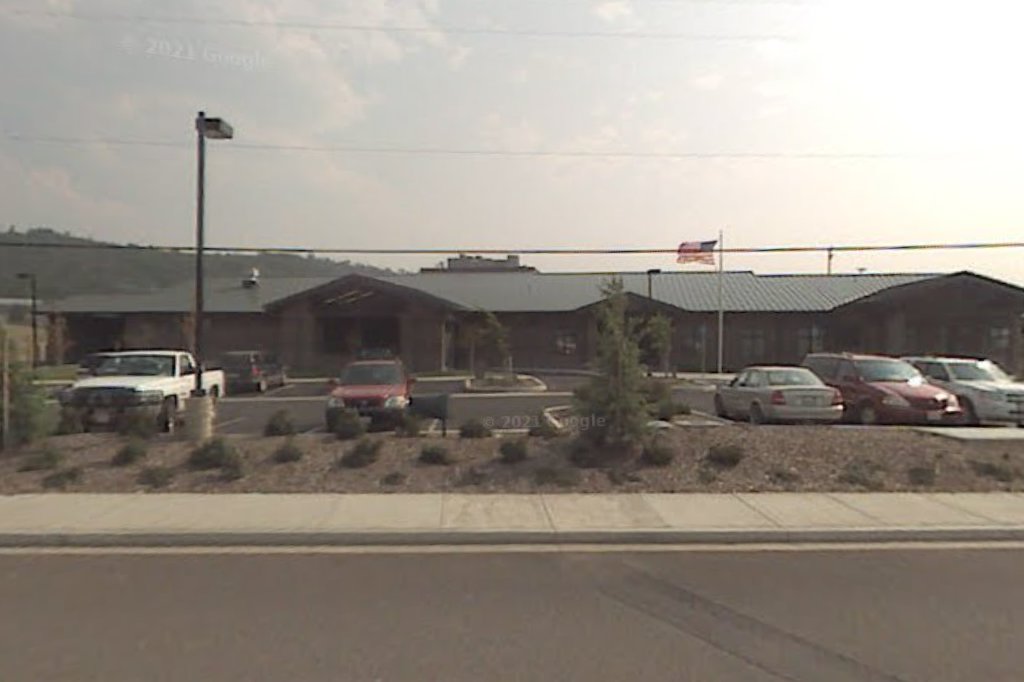 J Everett Barr Court School