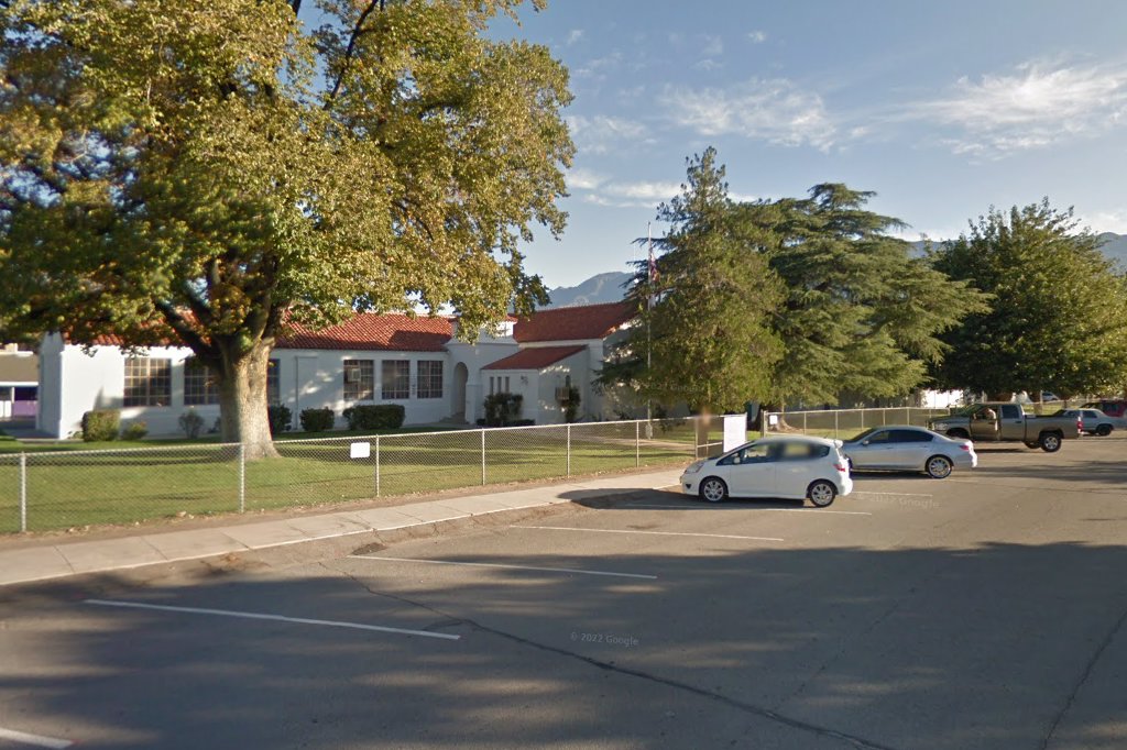 Lo-Inyo Elementary School