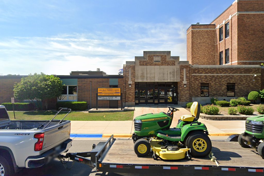 Lake Mills Senior High School