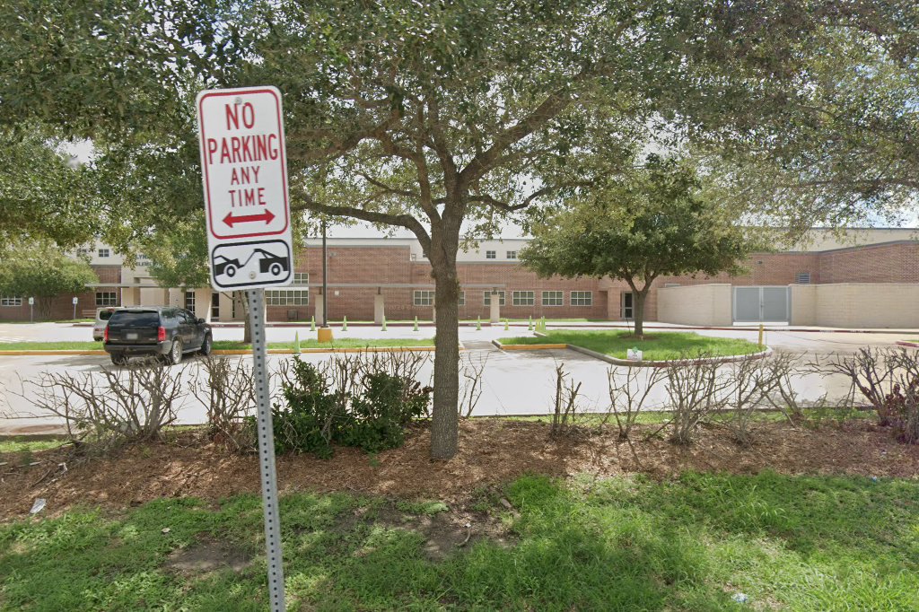 Dr Lynn Armstrong Elementary School