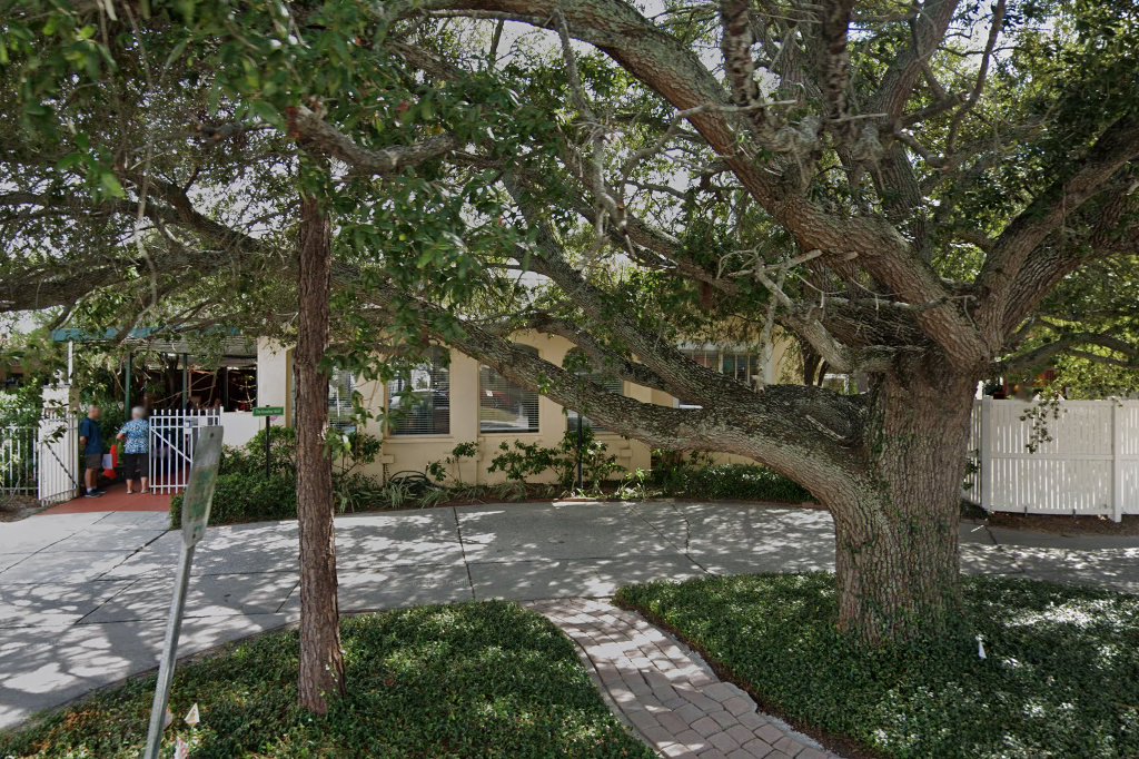 Montessori Beach Park School