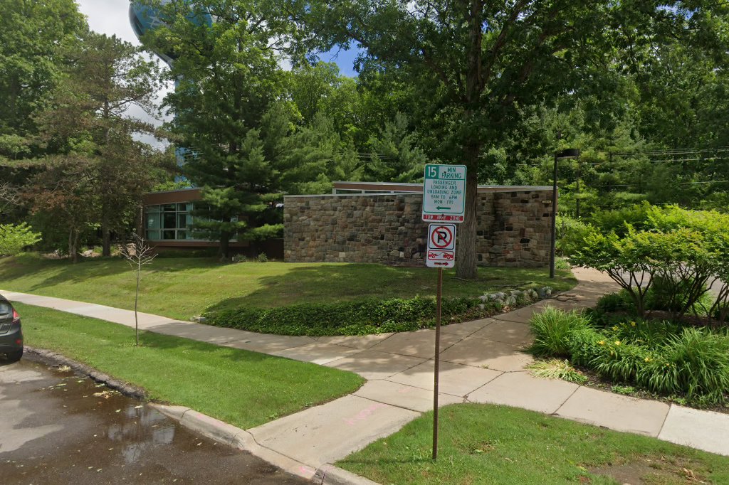 Summers-Knoll School