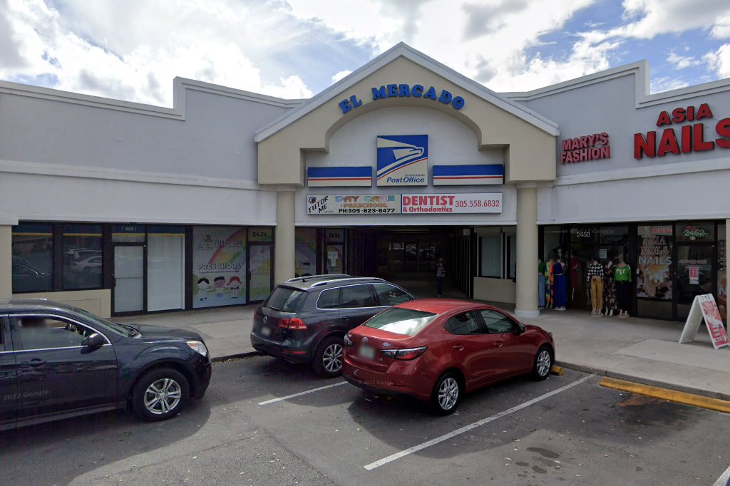El Mercado Passport Office