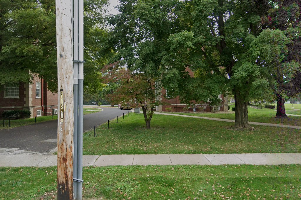 Mac Murray College