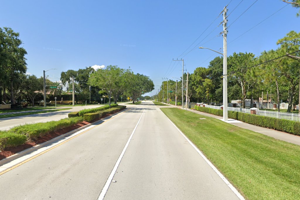 Pine Crest School