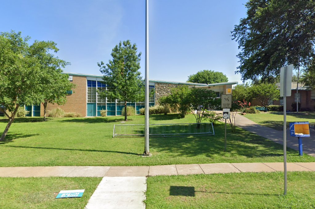 Everette Lee Degolyer Elementary School