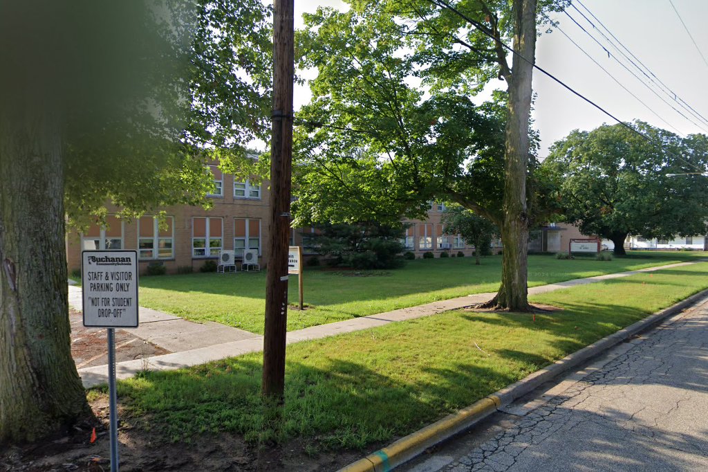 Moccasin Elementary School