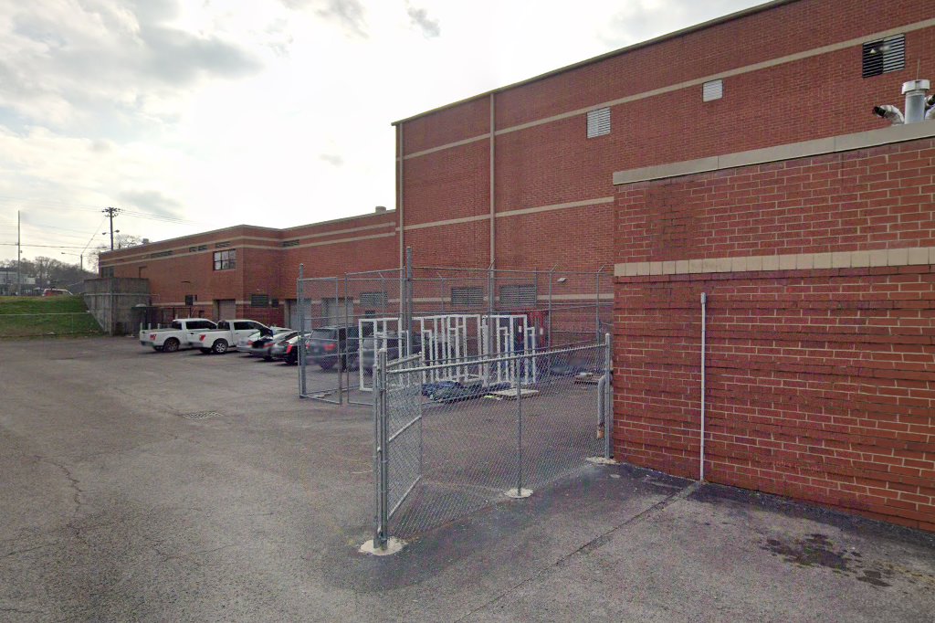 Pearl Cohn Magnet High School