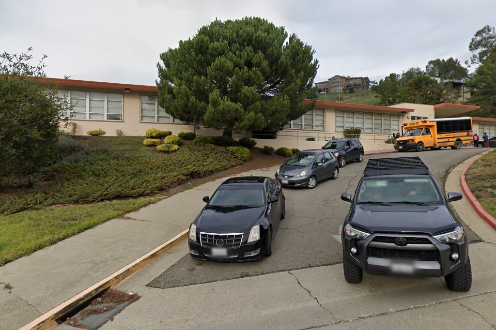 Carl B Munck Elementary School