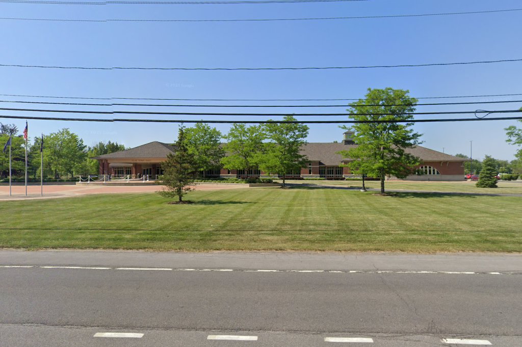 Clay Town Court