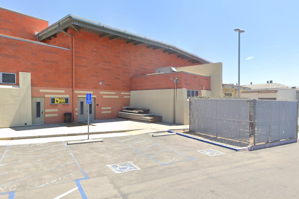 Cesar E Chavez Learning Academies-Artstheatre E School
