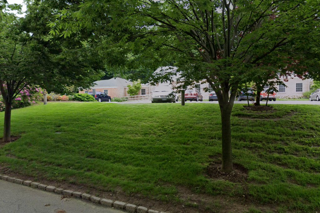 Sands Point Village Court