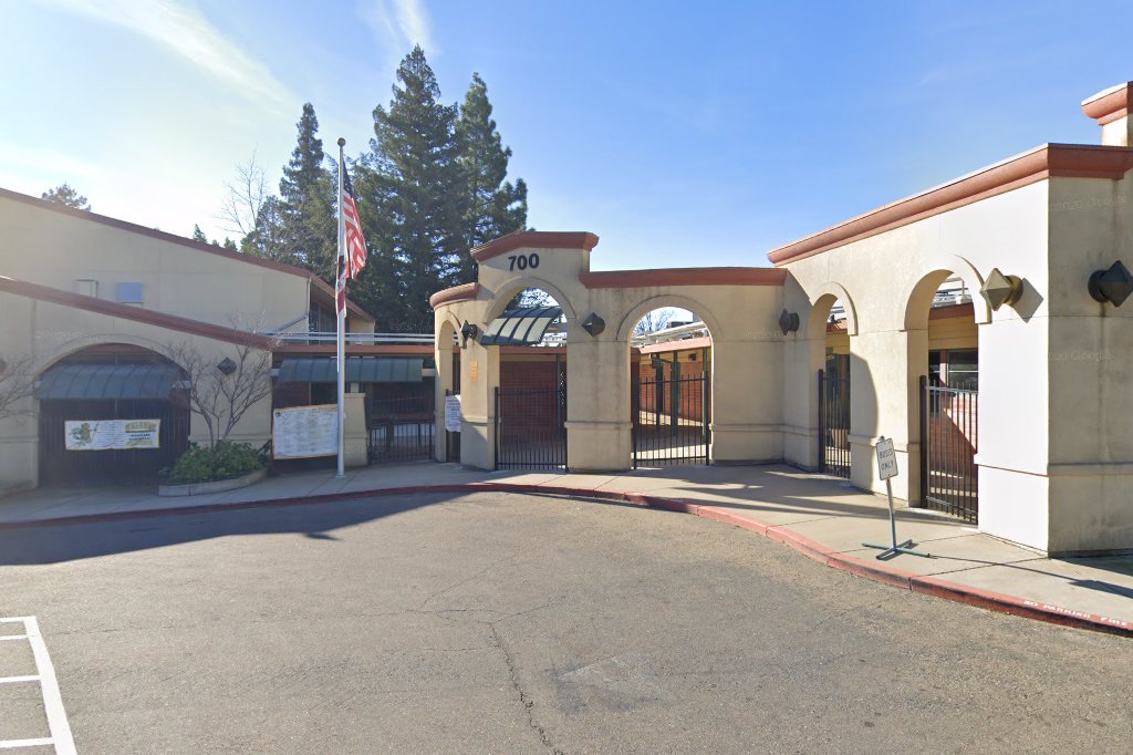 Woodlake Elementary School