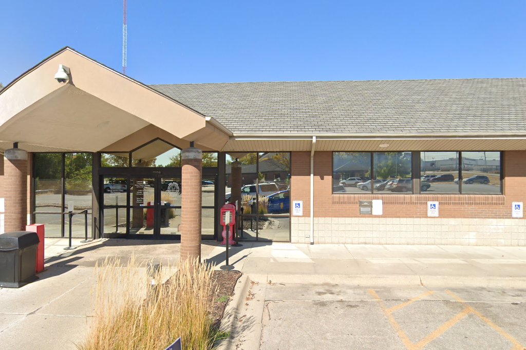 Lincoln Express Service Station