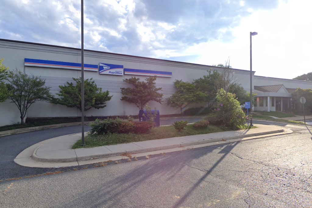 Oakton Passport Office