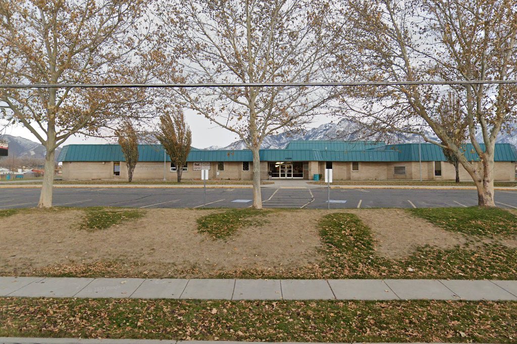 James E Moss School