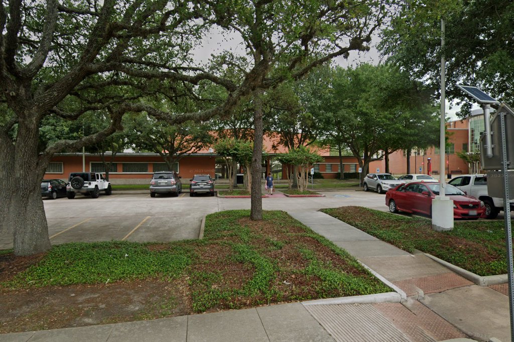 Lee College