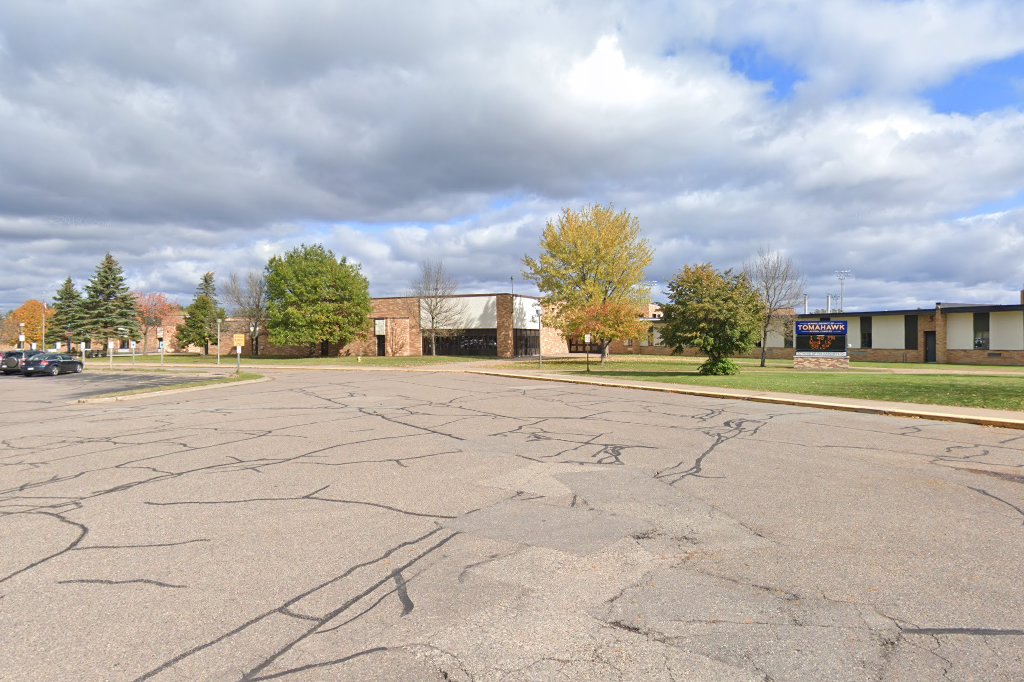 Tomahawk Middle School