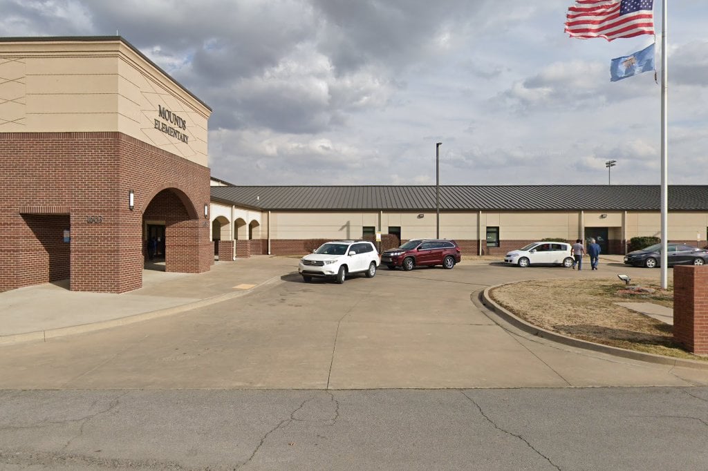 Mounds Public School Nurse